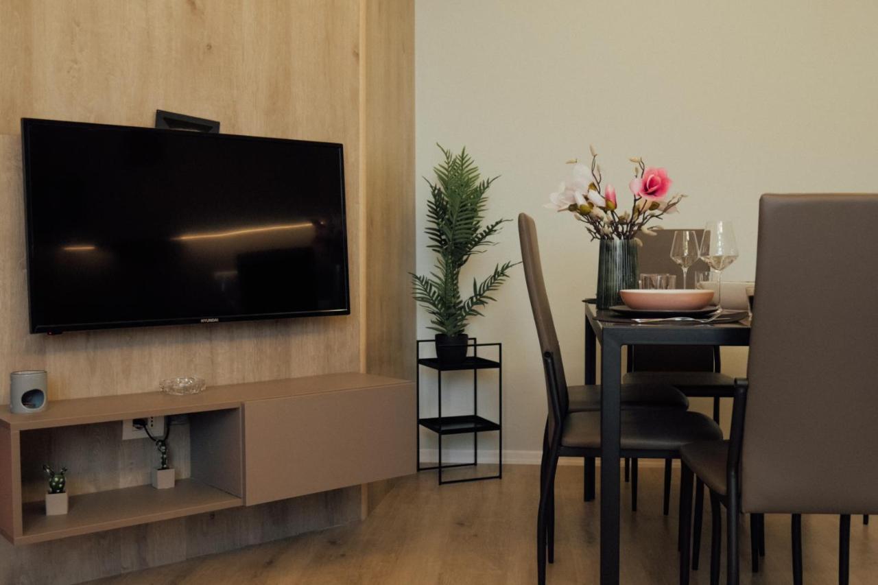 טיראנה Newly Renovated Apartment מראה חיצוני תמונה