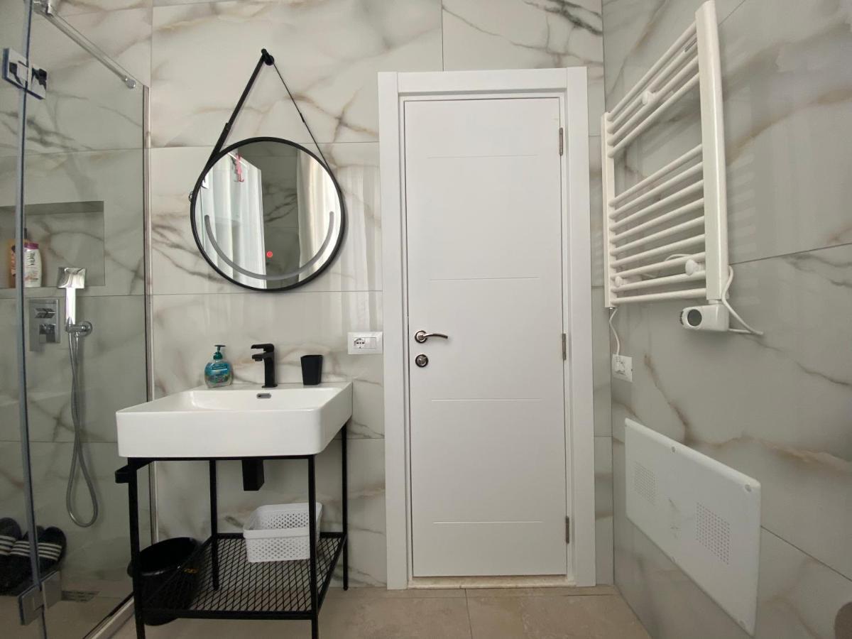 טיראנה Newly Renovated Apartment מראה חיצוני תמונה